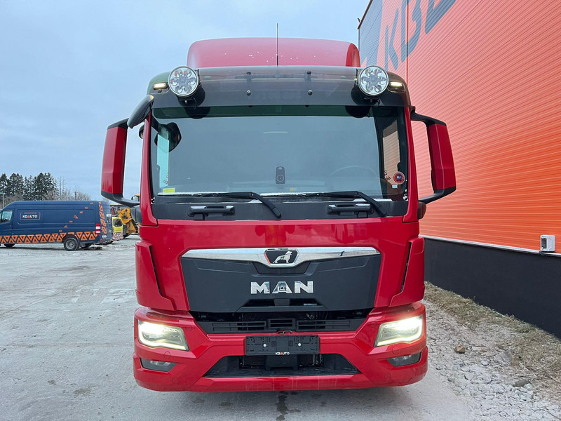 MAN TGL 8.220 4x2 THERMOKING V-800MAX / BOX L=6135 mm - Hűtős teherautó: 3 kép. MAN TGL 8.220 4x2 THERMOKING V-800MAX / BOX L=6135 mm - Hűtős teherautó: 3 kép.