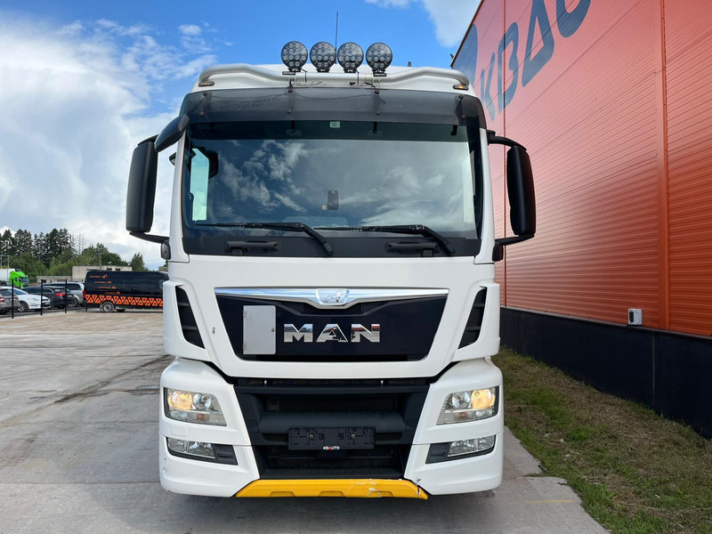MAN TGS 18.400 4x2 ADR AT / BOX L=8189 mm - Dobozos felépítményű teherautó: 3 kép. MAN TGS 18.400 4x2 ADR AT / BOX L=8189 mm - Dobozos felépítményű teherautó: 3 kép.