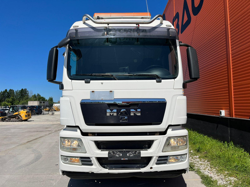 MAN TGS 26.440 6x2 BOX L=8443 mm - Dobozos felépítményű teherautó: 2 kép. MAN TGS 26.440 6x2 BOX L=8443 mm - Dobozos felépítményű teherautó: 2 kép.