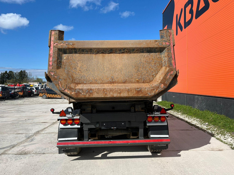 Maur Bilpabygg SET-3 BOX L=7842 mm - Félpótkocsi billenőplatós: 5 kép. Maur Bilpabygg SET-3 BOX L=7842 mm - Félpótkocsi billenőplatós: 5 kép.