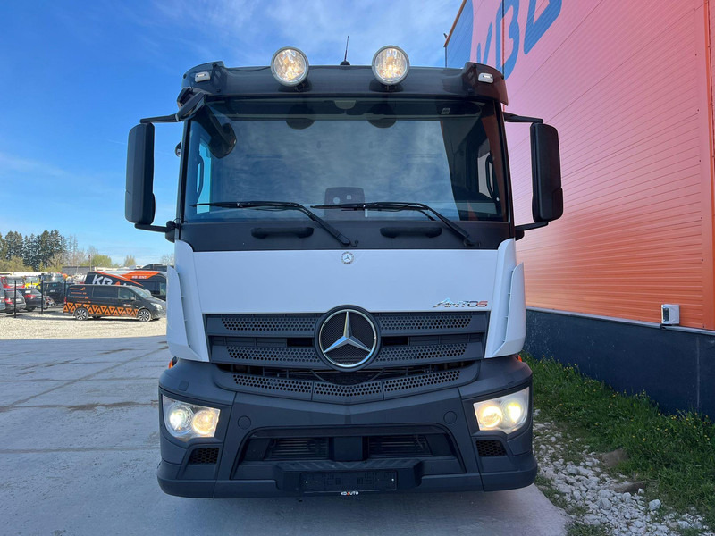 Mercedes-Benz Antos 2535 6x2*4 CHASSIS L=7788 mm - Cserefelépítményes teherautó: 3 kép. Mercedes-Benz Antos 2535 6x2*4 CHASSIS L=7788 mm - Cserefelépítményes teherautó: 3 kép.