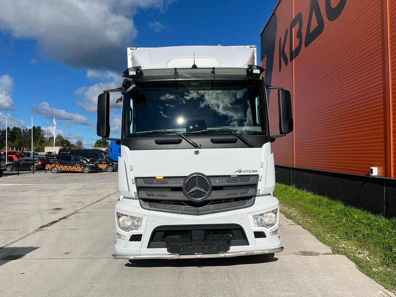 Mercedes-Benz Antos 2540L 6x2*4 THERMOKING UT SPECTRUM / BOX L=9522 mm - Hűtős teherautó: 2 kép. Mercedes-Benz Antos 2540L 6x2*4 THERMOKING UT SPECTRUM / BOX L=9522 mm - Hűtős teherautó: 2 kép.