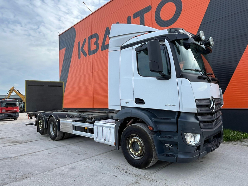 Mercedes-Benz Antos 2545 6x2*4 RETARDER / CHASSIS L=7826 mm - Alvaz teherautó: 3 kép. Mercedes-Benz Antos 2545 6x2*4 RETARDER / CHASSIS L=7826 mm - Alvaz teherautó: 3 kép.