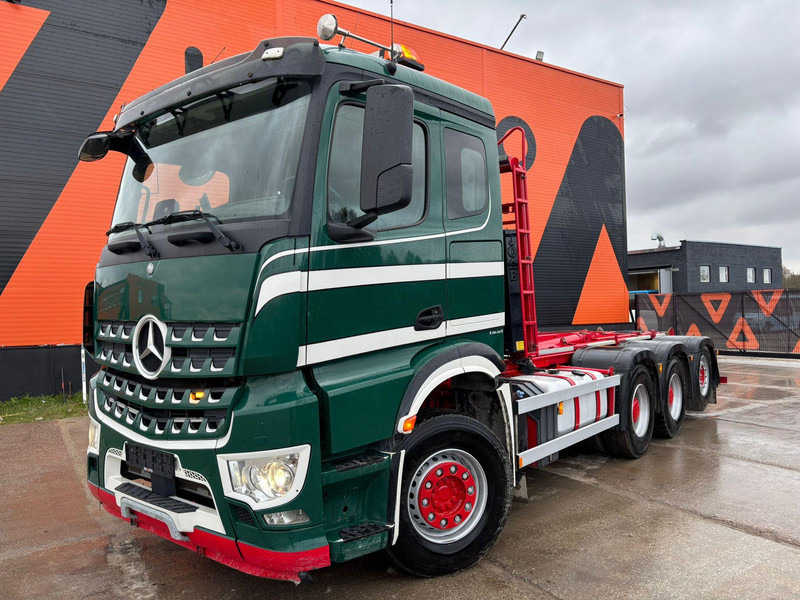 Mercedes-Benz Arocs 3251 8x4*4 JOAB L24 - 24 ton / L=5800 mm - Horgos rakodó teherautó: 2 kép. Mercedes-Benz Arocs 3251 8x4*4 JOAB L24 - 24 ton / L=5800 mm - Horgos rakodó teherautó: 2 kép.