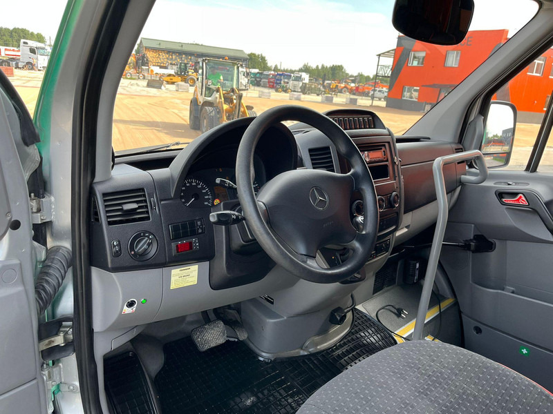 Minibusz, Kisbusz Mercedes-Benz Sprinter 516 23 SEATS: 9 kép.