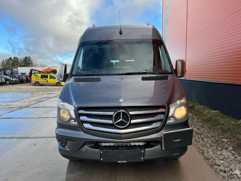 Mercedes-Benz Sprinter 519 CDI 23 SEATS / AC / AUXILIARY HEATING - Minibusz, Kisbusz: 2 kép. Mercedes-Benz Sprinter 519 CDI 23 SEATS / AC / AUXILIARY HEATING - Minibusz, Kisbusz: 2 kép.
