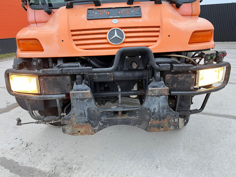 Utcaseprő gép Mercedes-Benz UNIMOG U 300 4x4 TRILETY SK / 6918 hours: 16 kép.