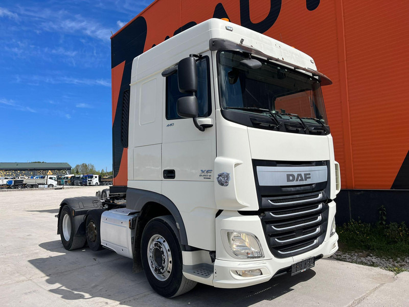 DAF XF 440 FTP 6x2 - Nyergesvontató: 4 kép. DAF XF 440 FTP 6x2 - Nyergesvontató: 4 kép.