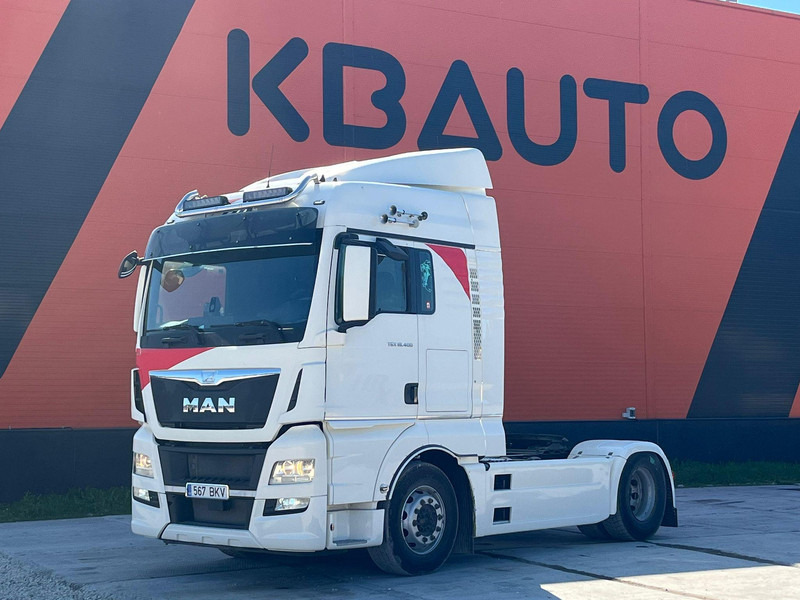 MAN TGX 18.400 4x2 - Nyergesvontató: 1 kép. MAN TGX 18.400 4x2 - Nyergesvontató: 1 kép.