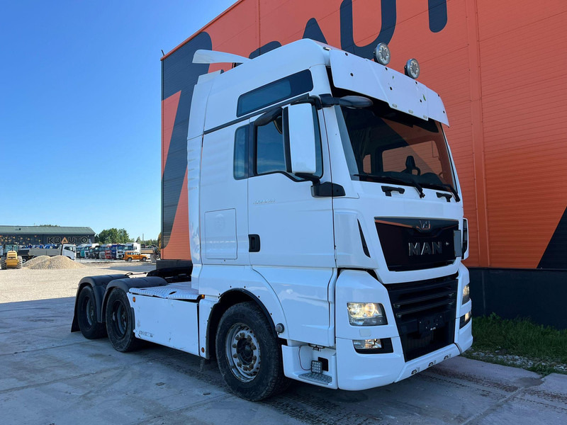 MAN TGX 28.500 6x2 XXL CAB / INTARDER / DOUBLE BOGIE - Nyergesvontató: 4 kép. MAN TGX 28.500 6x2 XXL CAB / INTARDER / DOUBLE BOGIE - Nyergesvontató: 4 kép.