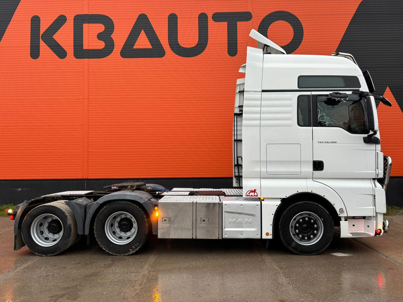 MAN TGX 28.500 6x2 XXL CAB / INTARDER / DOUBLE BOGIE - Nyergesvontató: 5 kép. MAN TGX 28.500 6x2 XXL CAB / INTARDER / DOUBLE BOGIE - Nyergesvontató: 5 kép.