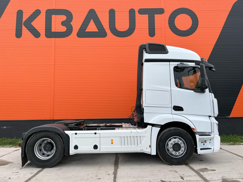 Mercedes-Benz Actros 1842 4x2 STREAM SPACE / RETARDER - Nyergesvontató: 5 kép. Mercedes-Benz Actros 1842 4x2 STREAM SPACE / RETARDER - Nyergesvontató: 5 kép.