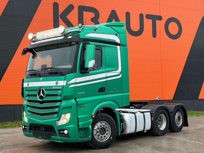 Mercedes-Benz Actros 2553 6x2 STREAMSPACE / RETARDER / PTO - Nyergesvontató: 1 kép. Mercedes-Benz Actros 2553 6x2 STREAMSPACE / RETARDER / PTO - Nyergesvontató: 1 kép.