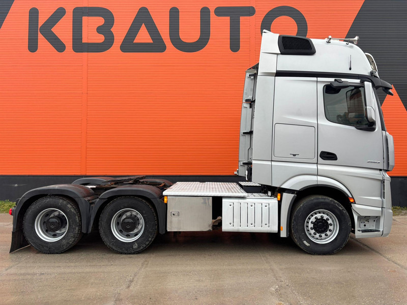 Mercedes-Benz Actros 2663 6x4 GIGASPACE / RETARDER / PTO - Nyergesvontató: 5 kép. Mercedes-Benz Actros 2663 6x4 GIGASPACE / RETARDER / PTO - Nyergesvontató: 5 kép.