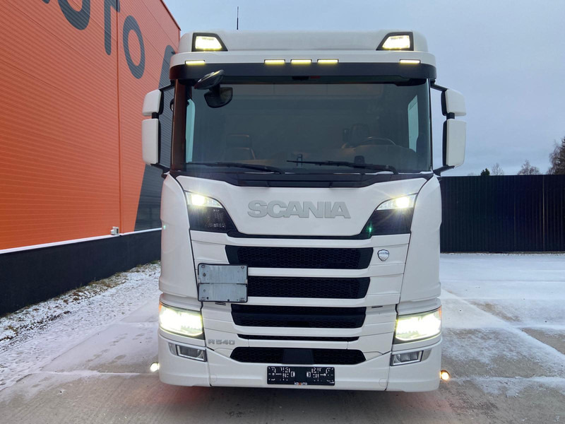 Scania R 540 6x2 ADR / RETARDER - Nyergesvontató: 3 kép. Scania R 540 6x2 ADR / RETARDER - Nyergesvontató: 3 kép.