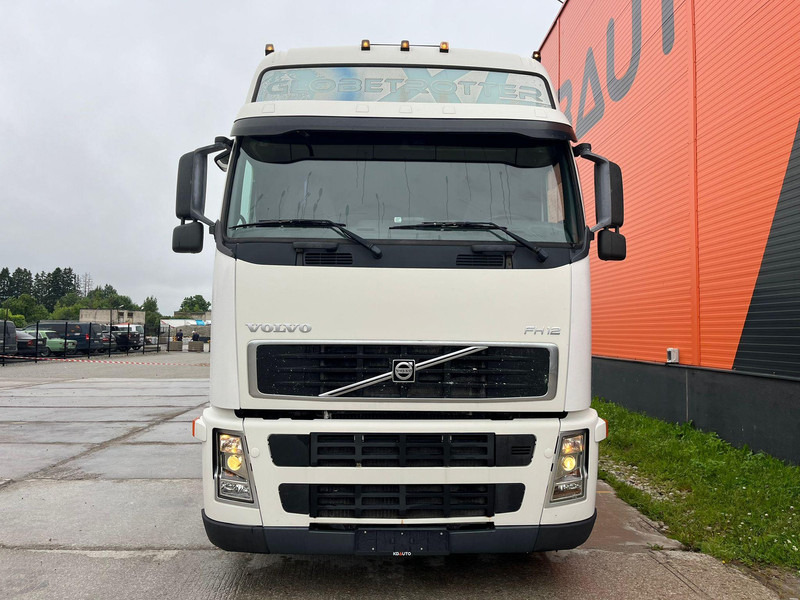 Volvo FH 12 460 6x2 GLOBE XL / DOUBLE BOGIE - Nyergesvontató: 3 kép. Volvo FH 12 460 6x2 GLOBE XL / DOUBLE BOGIE - Nyergesvontató: 3 kép.