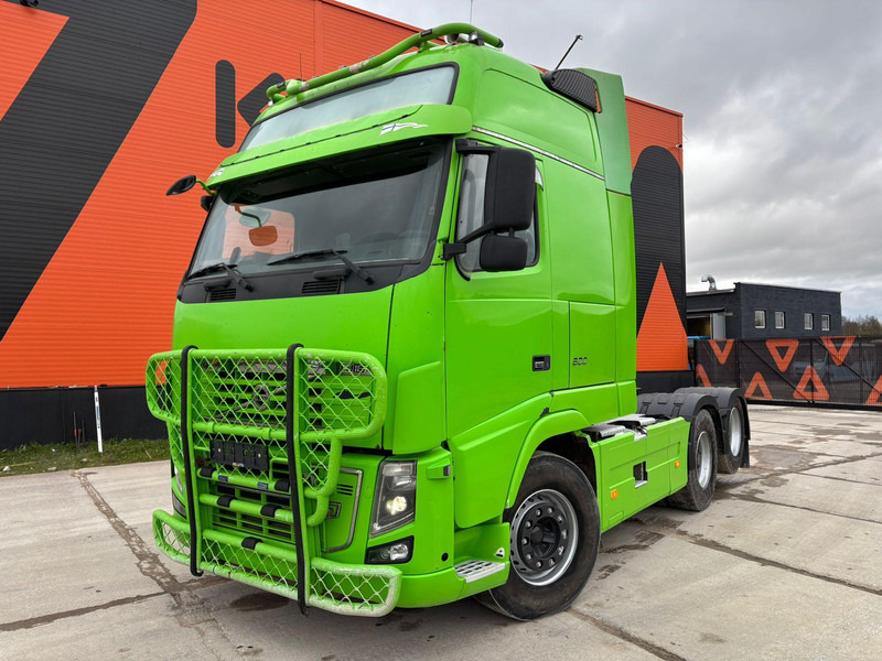 Volvo FH 16 600 6x2 GLOBE XXL ! / HYDRAULICS / RETARDER / DOUBLE BOGIE - Nyergesvontató: 2 kép. Volvo FH 16 600 6x2 GLOBE XXL ! / HYDRAULICS / RETARDER / DOUBLE BOGIE - Nyergesvontató: 2 kép.