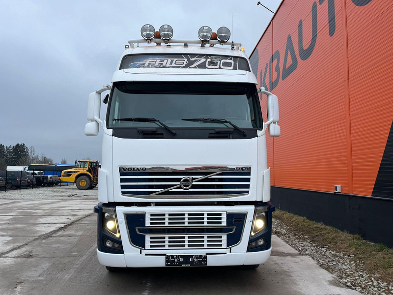 Volvo FH 16 700 6x2 GLOBE XXL ! / ADR / HYDRAULICS / RETARDER - Nyergesvontató: 3 kép. Volvo FH 16 700 6x2 GLOBE XXL ! / ADR / HYDRAULICS / RETARDER - Nyergesvontató: 3 kép.