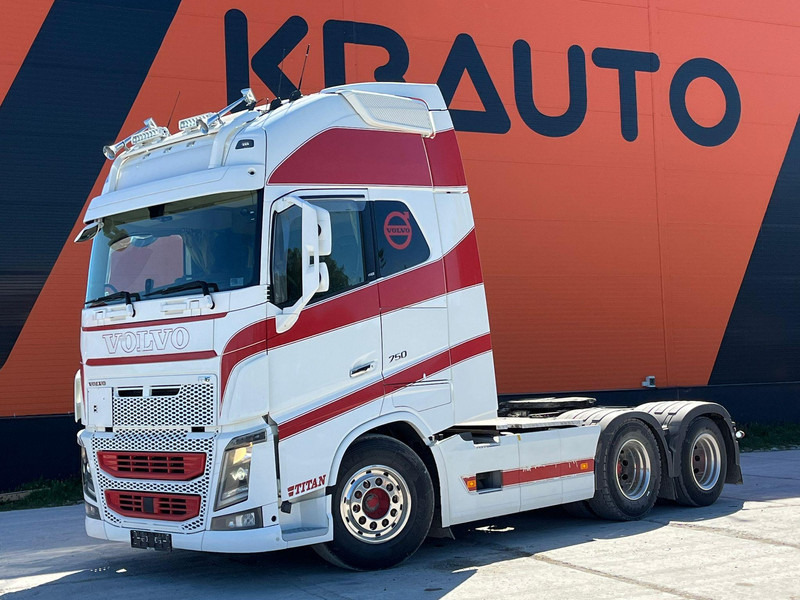 Volvo FH 16 750 6x2 RETARDER / HYDRAULICS / DOUBLE BOGIE / FULL AIR / ADR / GLOBE XL - Nyergesvontató: 1 kép. Volvo FH 16 750 6x2 RETARDER / HYDRAULICS / DOUBLE BOGIE / FULL AIR / ADR / GLOBE XL - Nyergesvontató: 1 kép.