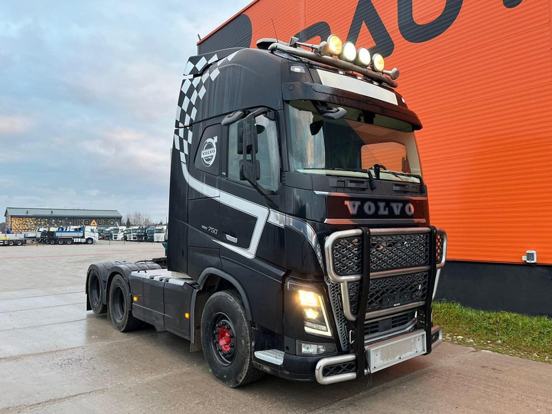 Volvo FH 16 750 6x4 GCW 80 ton / RETARDER / HYDRAULICS / TANDEM AXLE LIFT - Nyergesvontató: 4 kép. Volvo FH 16 750 6x4 GCW 80 ton / RETARDER / HYDRAULICS / TANDEM AXLE LIFT - Nyergesvontató: 4 kép.