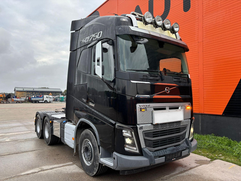 Volvo FH 16 750 6x4 GCW 90 ton / RETARDER - Nyergesvontató: 4 kép. Volvo FH 16 750 6x4 GCW 90 ton / RETARDER - Nyergesvontató: 4 kép.