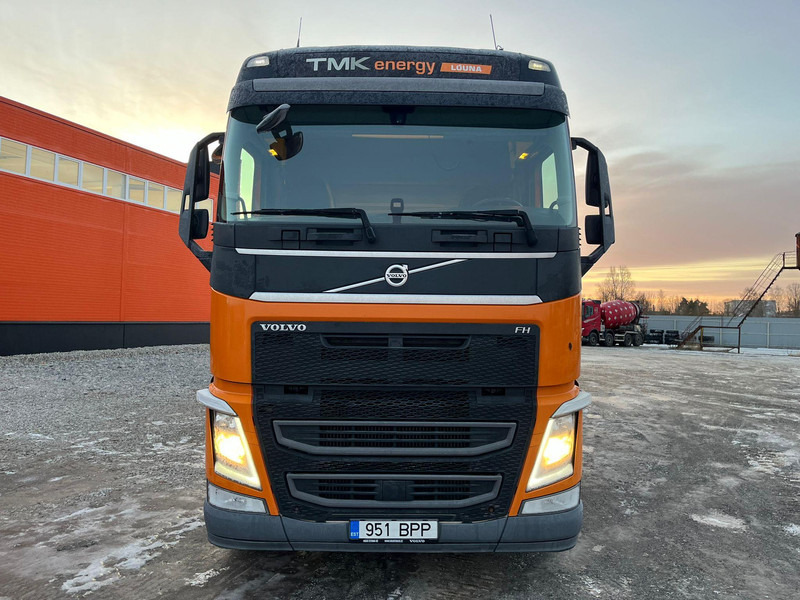 Volvo FH 460 6x2 HYDRAULICS - Nyergesvontató: 3 kép. Volvo FH 460 6x2 HYDRAULICS - Nyergesvontató: 3 kép.
