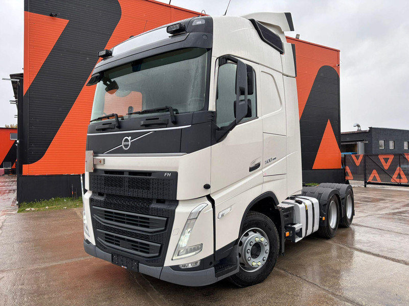 Volvo FH 500 6x4 ADR - Nyergesvontató: 2 kép. Volvo FH 500 6x4 ADR - Nyergesvontató: 2 kép.