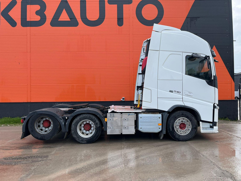 Volvo FH 540 6x2 ADR / GLOBE XL / HYDRAULICS / RETARDER / DOUBLE BOGIE - Nyergesvontató: 4 kép. Volvo FH 540 6x2 ADR / GLOBE XL / HYDRAULICS / RETARDER / DOUBLE BOGIE - Nyergesvontató: 4 kép.