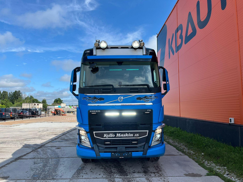 Volvo FH 540 6x4 GCW 80 ton / HYDRAULICS / RETARDER / BIG AXLES / TANDEM AXLE LIFT - Nyergesvontató: 2 kép. Volvo FH 540 6x4 GCW 80 ton / HYDRAULICS / RETARDER / BIG AXLES / TANDEM AXLE LIFT - Nyergesvontató: 2 kép.