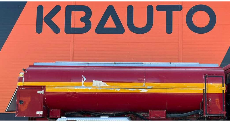 Onbekend HOOKLIFT WATER TANK - Üzemanyag tartály - Teherautó: 1 kép. Onbekend HOOKLIFT WATER TANK - Üzemanyag tartály - Teherautó: 1 kép.