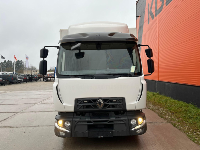 Renault D12 4x2 WORKSHOP ON WHEELS / FASSI M30A.13 / BOX L=4459 mm - Dobozos felépítményű teherautó: 2 kép. Renault D12 4x2 WORKSHOP ON WHEELS / FASSI M30A.13 / BOX L=4459 mm - Dobozos felépítményű teherautó: 2 kép.