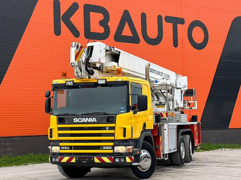 Scania P 114 6x2*4 BRONTO S 32 HDT / 32 meters / 440 kg - Emelő: 1 kép. Scania P 114 6x2*4 BRONTO S 32 HDT / 32 meters / 440 kg - Emelő: 1 kép.