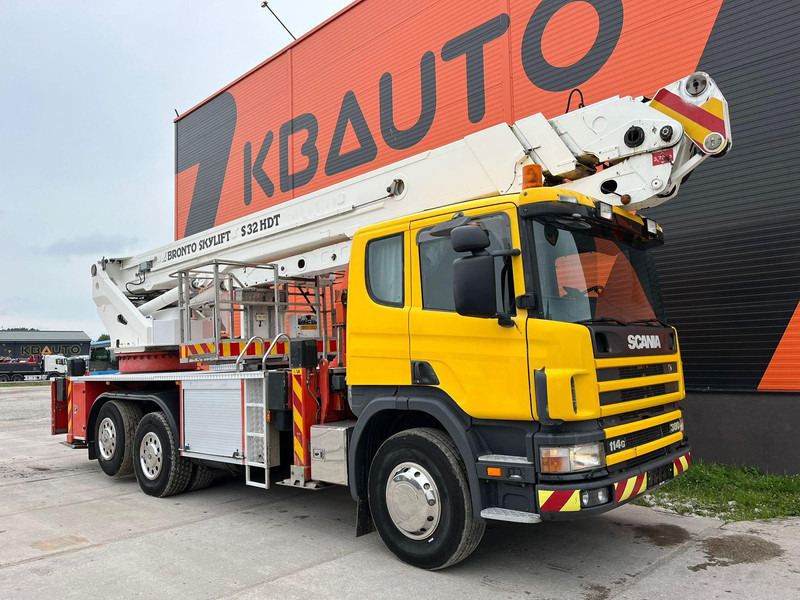 Scania P 114 6x2*4 BRONTO S 32 HDT / 32 meters / 440 kg - Emelő: 4 kép. Scania P 114 6x2*4 BRONTO S 32 HDT / 32 meters / 440 kg - Emelő: 4 kép.