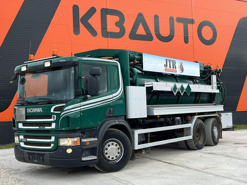 Scania P 360 6x2*4 Larsen A/S TANK 10000 l / VACUUM Vacustar W1300R / PRESSURE Uraca F716 - Szippantós autó: 1 kép. Scania P 360 6x2*4 Larsen A/S TANK 10000 l / VACUUM Vacustar W1300R / PRESSURE Uraca F716 - Szippantós autó: 1 kép.