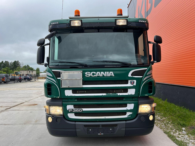 Scania P 360 6x2*4 Larsen A/S TANK 10000 l / VACUUM Vacustar W1300R / PRESSURE Uraca F716 - Szippantós autó: 2 kép. Scania P 360 6x2*4 Larsen A/S TANK 10000 l / VACUUM Vacustar W1300R / PRESSURE Uraca F716 - Szippantós autó: 2 kép.