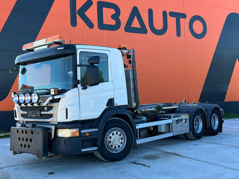 Scania P 400 6x2 JOAB L 20 ton / L=5200 mm / SNOW PLOW EQUIPMENT - Horgos rakodó teherautó: 1 kép. Scania P 400 6x2 JOAB L 20 ton / L=5200 mm / SNOW PLOW EQUIPMENT - Horgos rakodó teherautó: 1 kép.