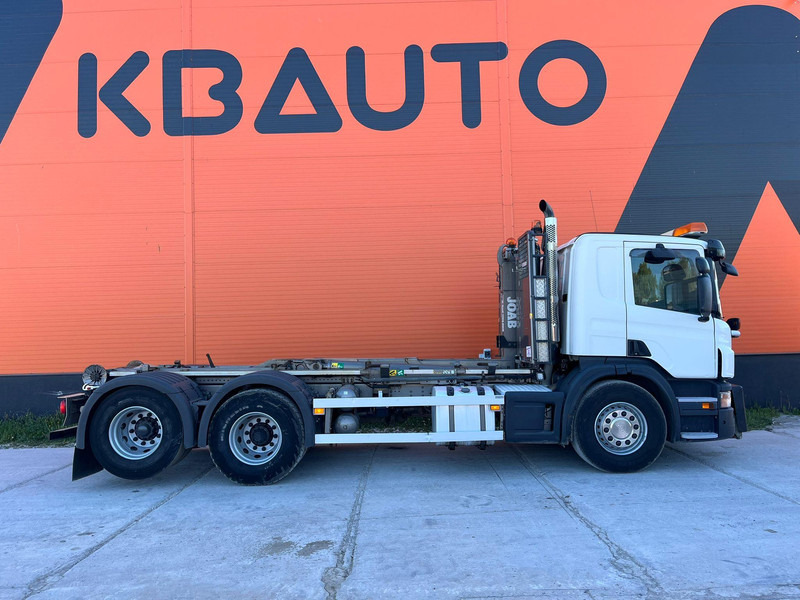 Scania P 400 6x2 JOAB L 20 ton / L=5200 mm / SNOW PLOW EQUIPMENT - Horgos rakodó teherautó: 5 kép. Scania P 400 6x2 JOAB L 20 ton / L=5200 mm / SNOW PLOW EQUIPMENT - Horgos rakodó teherautó: 5 kép.