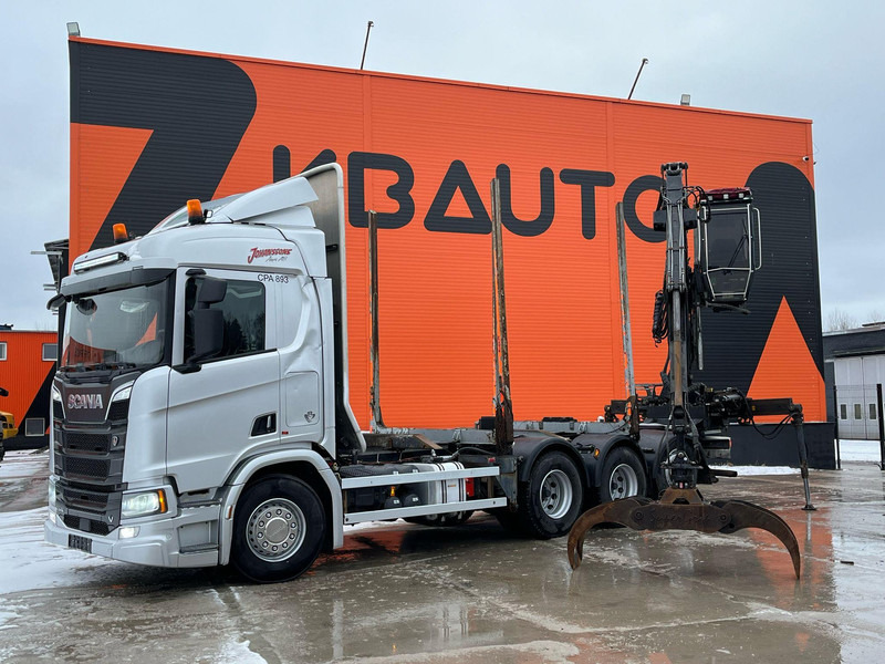 Scania R 520 8x4*4 RETARDER - Rönkszállító teherautó, Darus autó: 1 kép. Scania R 520 8x4*4 RETARDER - Rönkszállító teherautó, Darus autó: 1 kép.