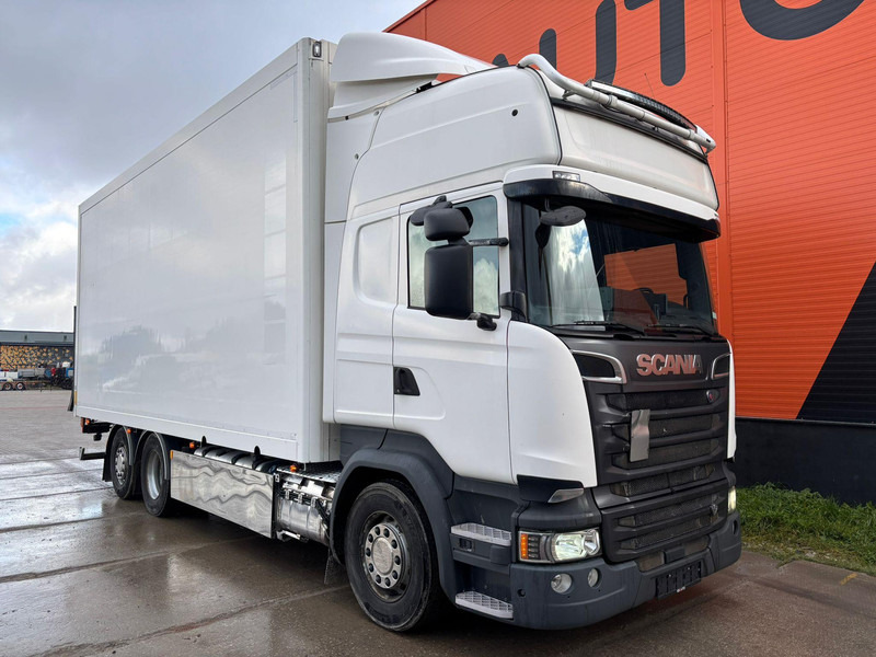 Scania R 580 6x2*4 BOX L=7394 mm - Dobozos felépítményű teherautó: 3 kép. Scania R 580 6x2*4 BOX L=7394 mm - Dobozos felépítményű teherautó: 3 kép.