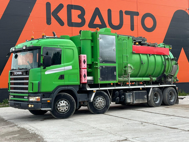 Scania R124 8x4 TANK 12000 l / VACUUM Disab P210/9 - 7800 m3/h / 1182 hours - Szippantós autó: 1 kép. Scania R124 8x4 TANK 12000 l / VACUUM Disab P210/9 - 7800 m3/h / 1182 hours - Szippantós autó: 1 kép.