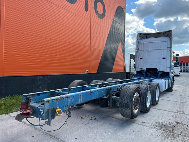 Scania R560 8x4*4 9 TON FRONT AXLE / RETARDER / CHASSIS L=9130 mm - Alvaz teherautó: 5 kép. Scania R560 8x4*4 9 TON FRONT AXLE / RETARDER / CHASSIS L=9130 mm - Alvaz teherautó: 5 kép.
