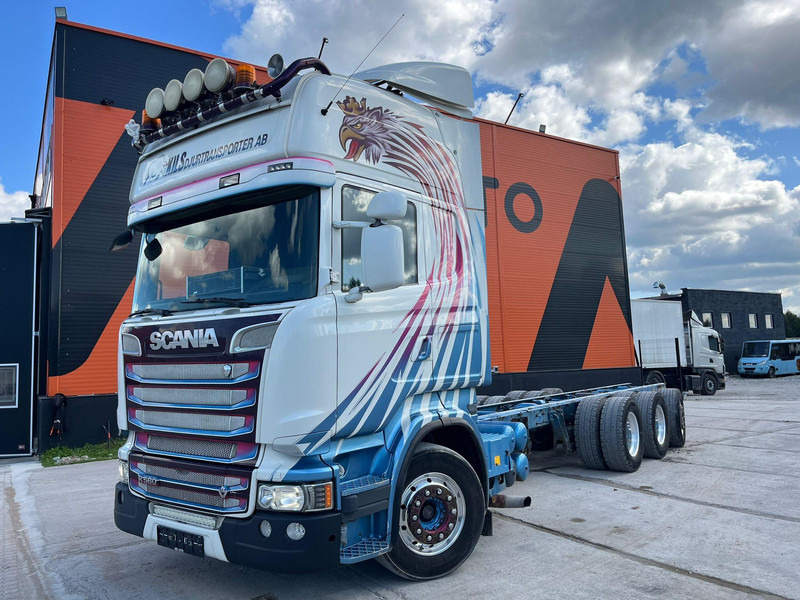 Scania R560 8x4*4 9 TON FRONT AXLE / RETARDER / CHASSIS L=9130 mm - Alvaz teherautó: 2 kép. Scania R560 8x4*4 9 TON FRONT AXLE / RETARDER / CHASSIS L=9130 mm - Alvaz teherautó: 2 kép.