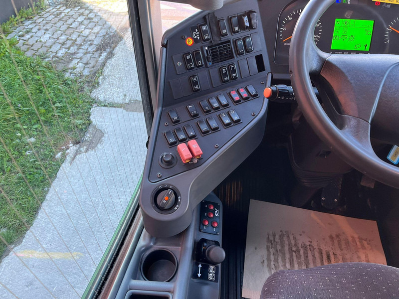 Helyközi busz Setra S 417 UL 6x2*4 57 SEATS / AC / AUXILIARY HEATER / WHEELCHAIR LIFT: 14 kép. Helyközi busz Setra S 417 UL 6x2*4 57 SEATS / AC / AUXILIARY HEATER / WHEELCHAIR LIFT: 14 kép.