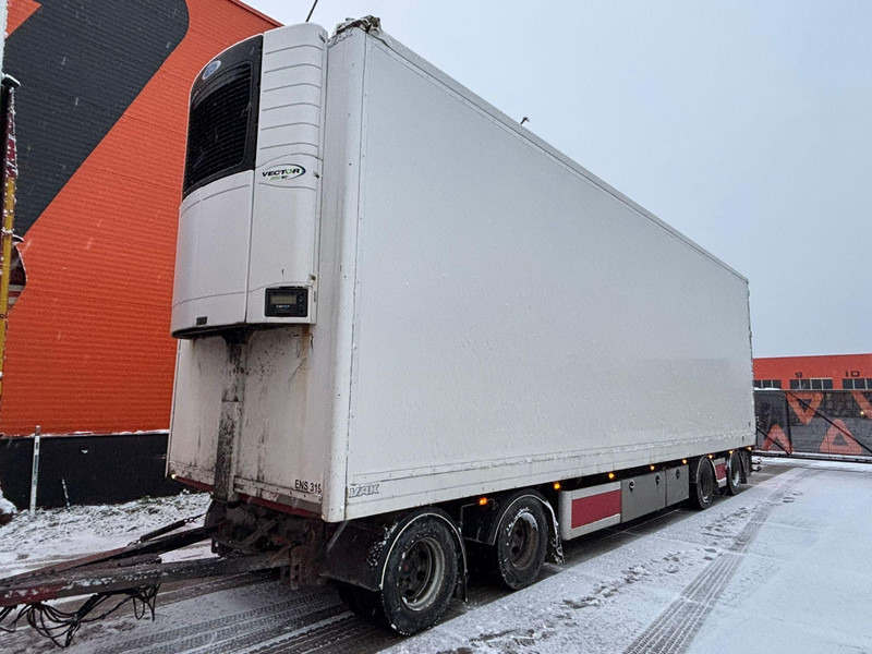 Vak V-4-40 SAF AXLES - Pótkocsi hűtős: 2 kép. Vak V-4-40 SAF AXLES - Pótkocsi hűtős: 2 kép.