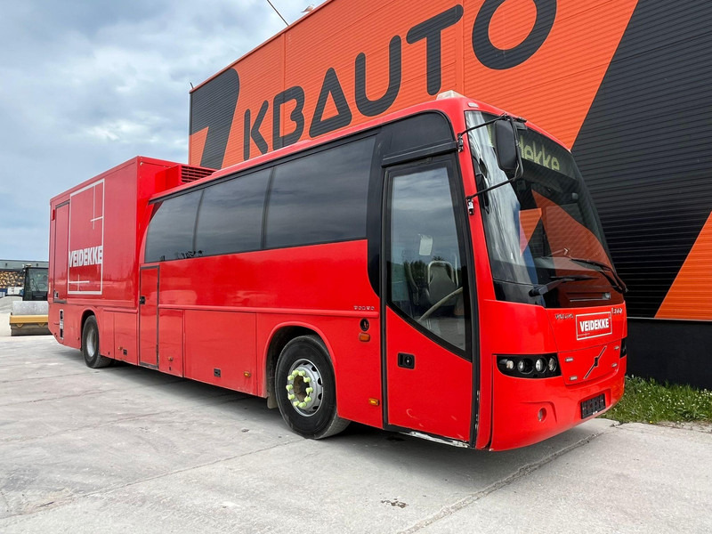 Volvo B12M 4x2 14 SEATS / AC / AUXILIARY HEATING / WC / KITCHEN - Helyközi busz: 3 kép. Volvo B12M 4x2 14 SEATS / AC / AUXILIARY HEATING / WC / KITCHEN - Helyközi busz: 3 kép.