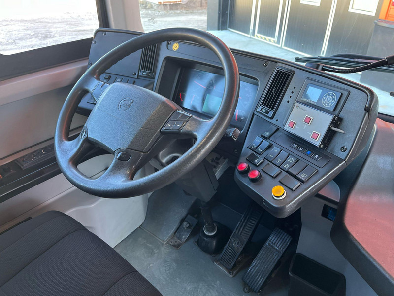 Interior photo 1: Helyközi busz Volvo B8R 8900 LE 6x2*4 44 SEATS + 53 STANDING / AC / AUXILIARY HEATER / FOGMAKER