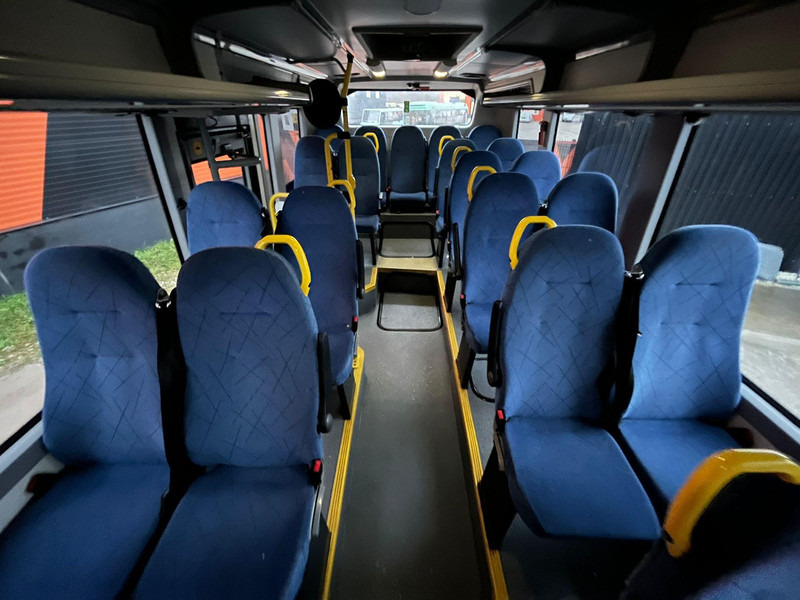 Városi busz Volvo B8RLE 8900 6x2 AC / AUXILIARY HEATER / WHEELCHAIR RAMP: 16 kép. Városi busz Volvo B8RLE 8900 6x2 AC / AUXILIARY HEATER / WHEELCHAIR RAMP: 16 kép.