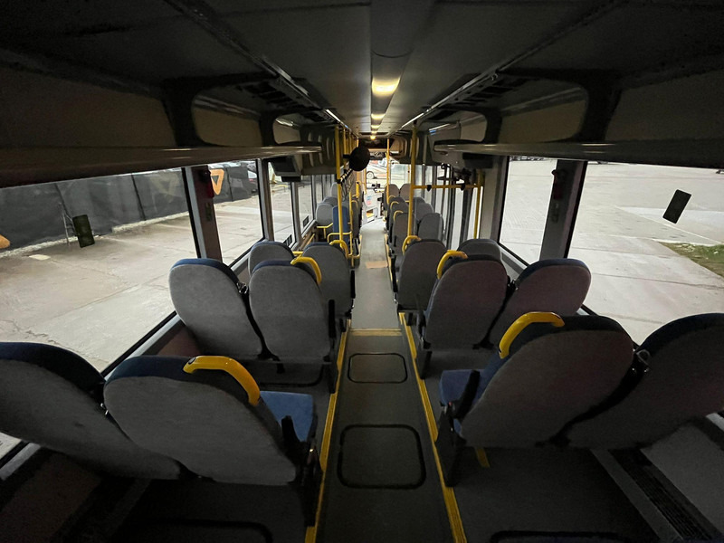 Városi busz Volvo B8RLE 8900 6x2 AC / AUXILIARY HEATER / WHEELCHAIR RAMP: 18 kép. Városi busz Volvo B8RLE 8900 6x2 AC / AUXILIARY HEATER / WHEELCHAIR RAMP: 18 kép.