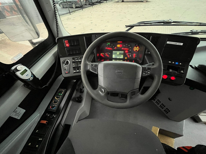 Városi busz Volvo B8RLE 8900 6x2 AC / AUXILIARY HEATER / WHEELCHAIR RAMP: 10 kép. Városi busz Volvo B8RLE 8900 6x2 AC / AUXILIARY HEATER / WHEELCHAIR RAMP: 10 kép.