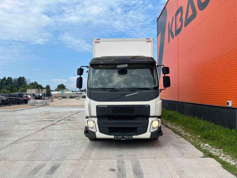 Volvo FE 320 4x2 BOX L=7623 mm - Dobozos felépítményű teherautó: 2 kép. Volvo FE 320 4x2 BOX L=7623 mm - Dobozos felépítményű teherautó: 2 kép.